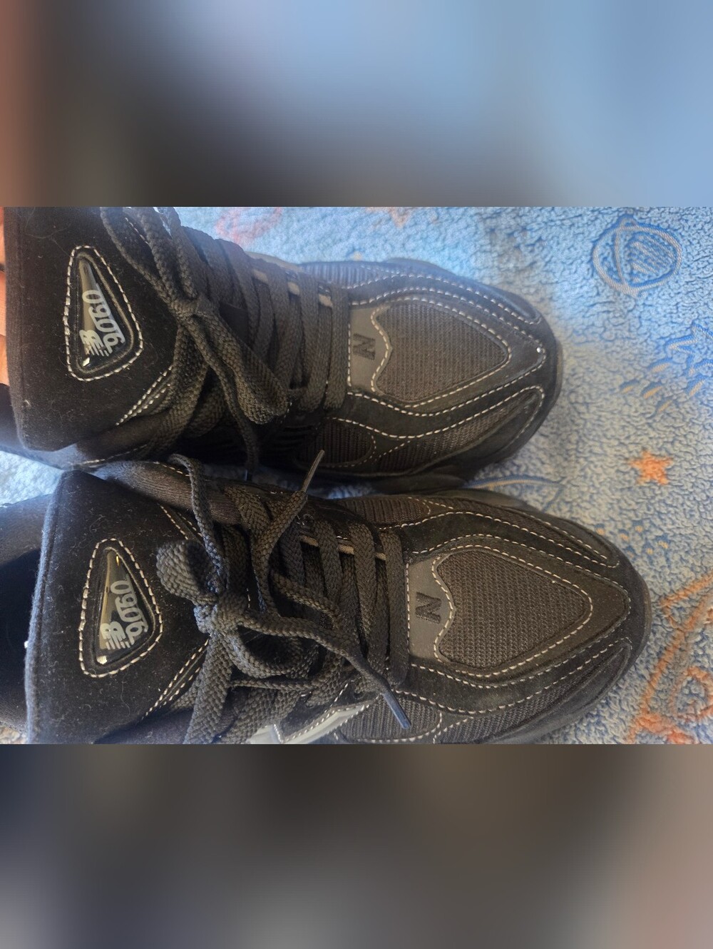 New Balance Men's Black & Dark Gray Athletic Sneakers